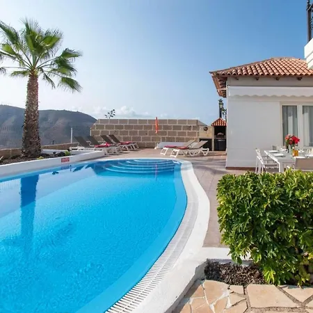 Villa Paradise *